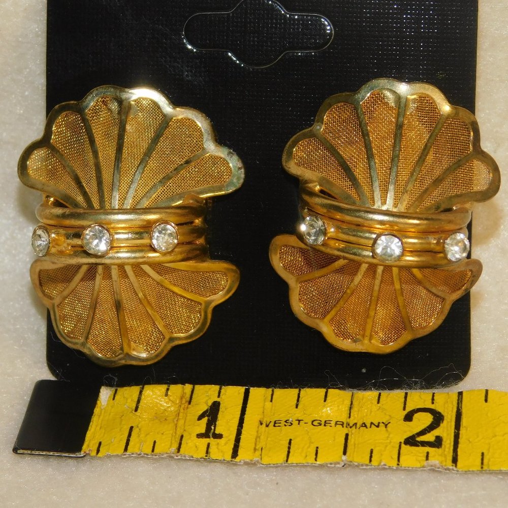 VINTAGE EARRINGS
